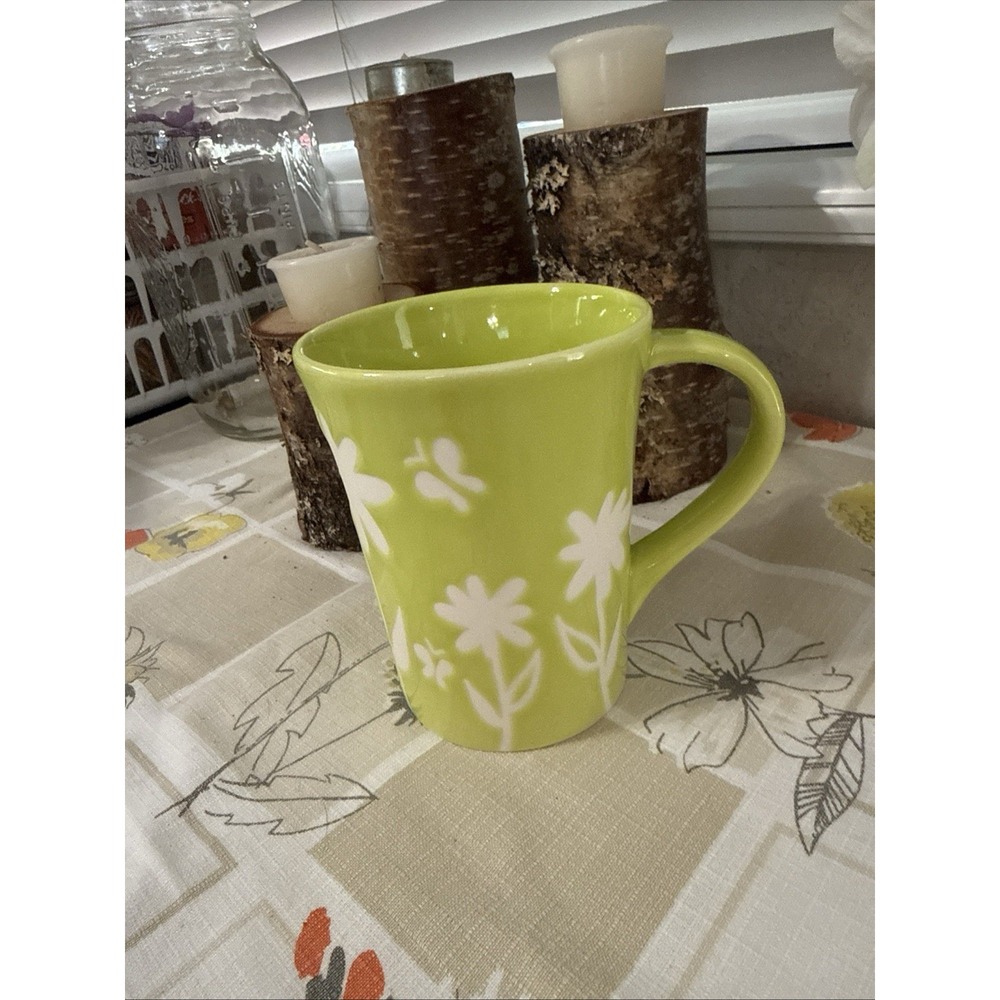STARBUCKS~Collectible Coffee/Tea Cup 12 oz 2007 Ceramic Chartreuse & Wht Floral